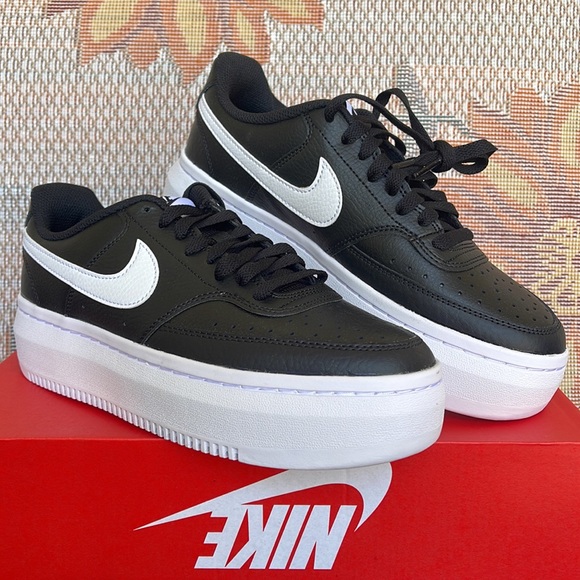 Nike WMNS Court Vision Alta
Black/White
Women's Athletic Shoes
Style DM0113-002 - Picture 5 of 16